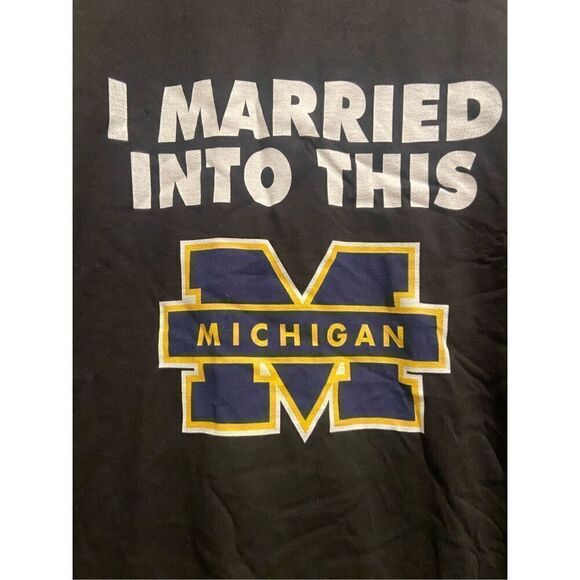 I Married Into This Michigan T-shirt size XL - Picture 2 of 2